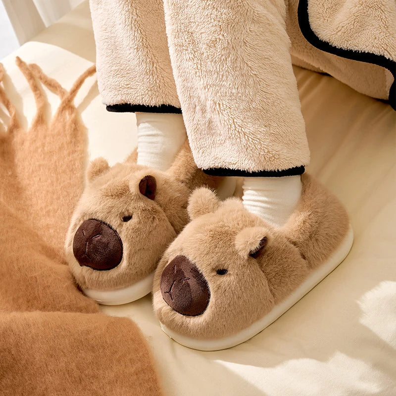 Pantoufles Capybara en Peluche – Chaussons Doux & Antidérapants