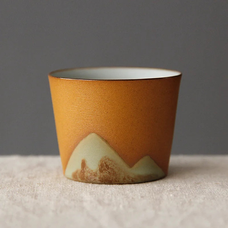 Tasse à Café en Céramique Artisanale avec Manche en Bois – Style Rétro